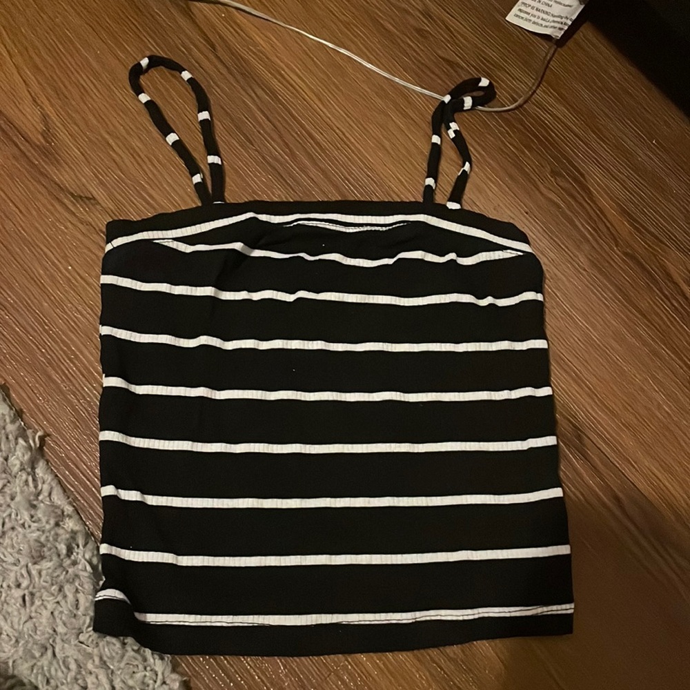 Black and white stripped tank top